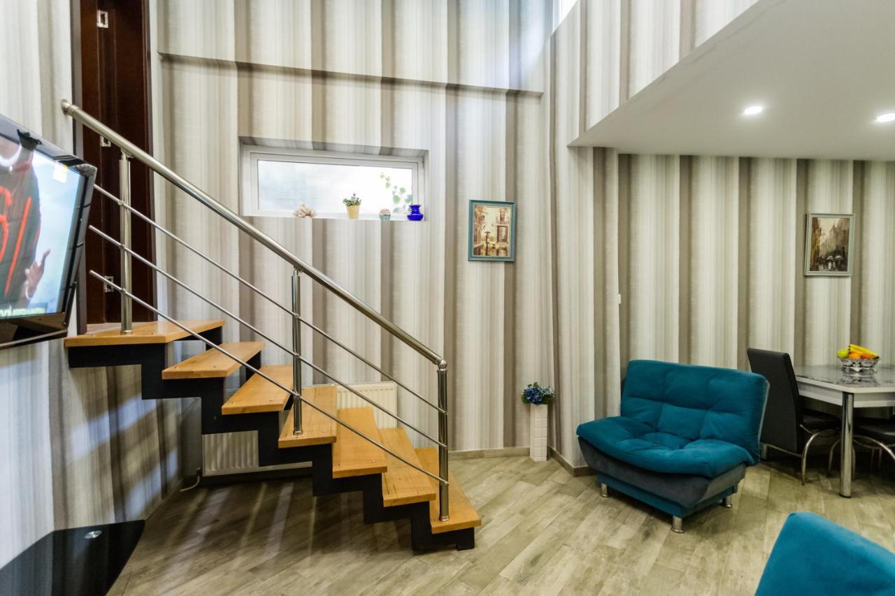 Rustaveli Two Bedroom Apartment With 5 Star Location Тбилиси Екстериор снимка